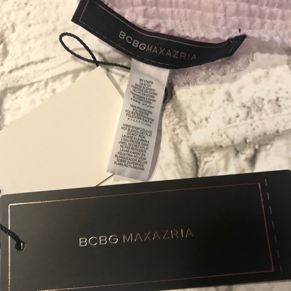 New BCBG Scarf - Picture 2 of 3